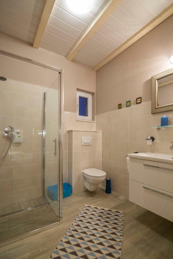 Apartments Mardesic Komiža Zewnętrze zdjęcie