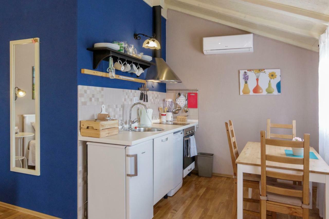 Apartments Mardesic Komiža Zewnętrze zdjęcie