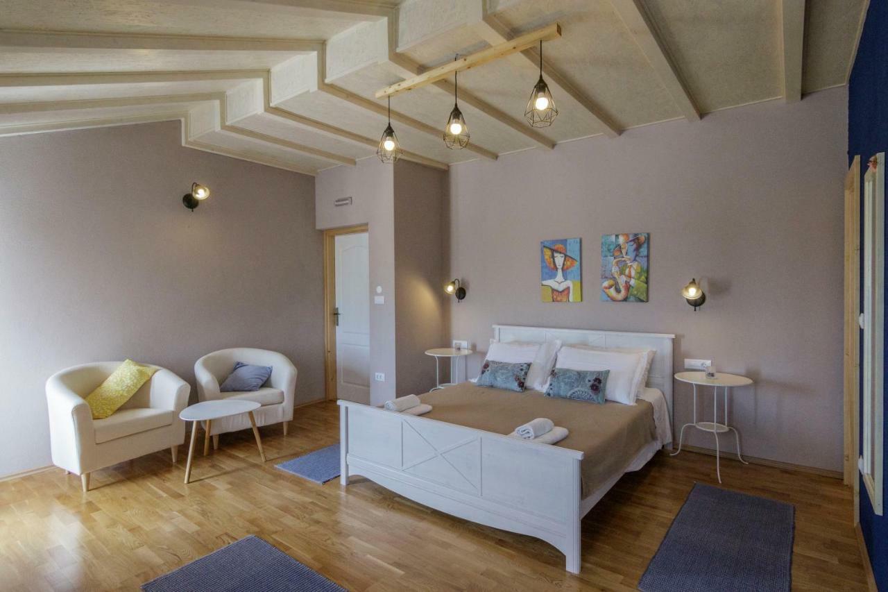 Apartments Mardesic Komiža Zewnętrze zdjęcie