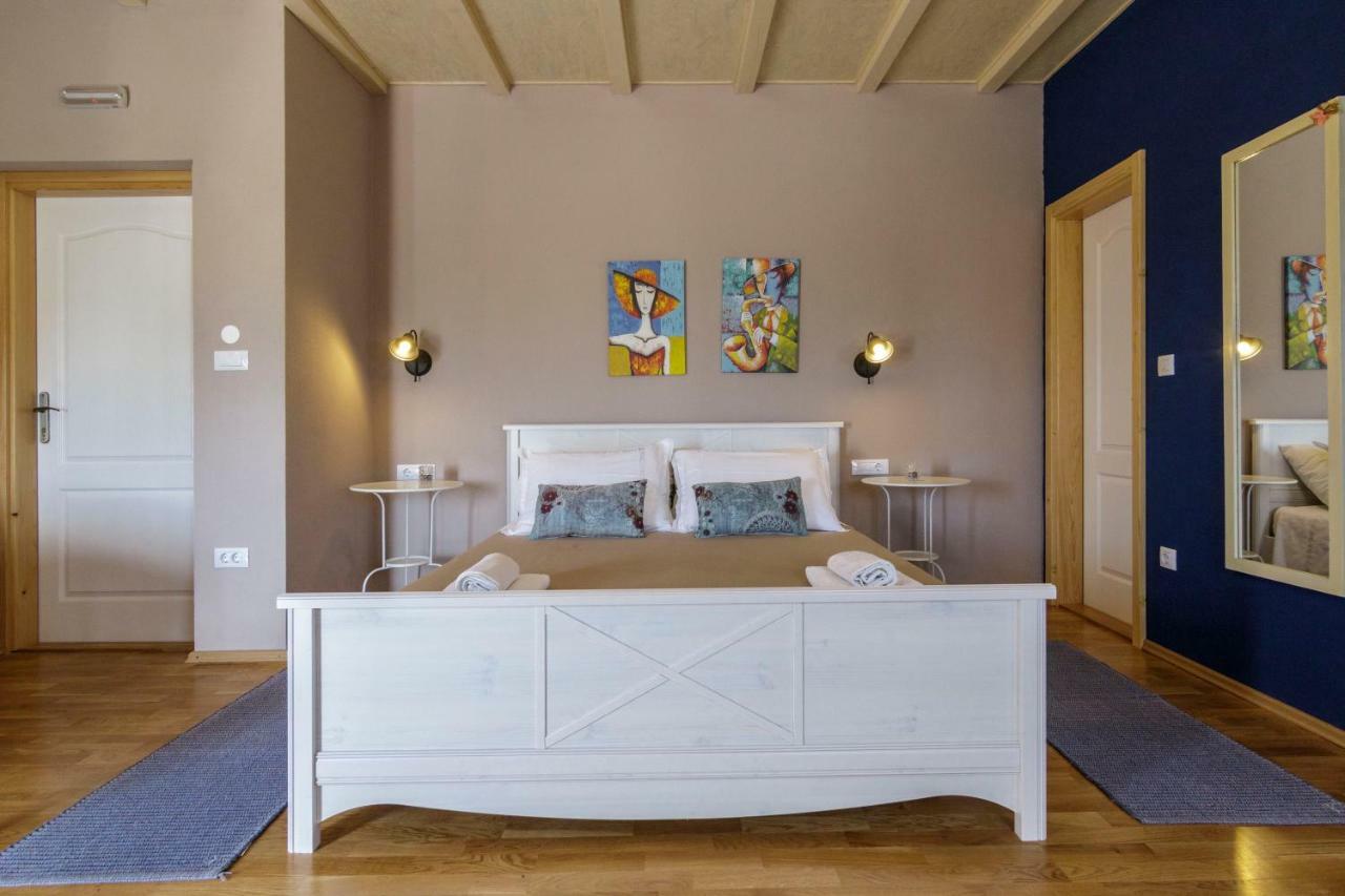 Apartments Mardesic Komiža Zewnętrze zdjęcie