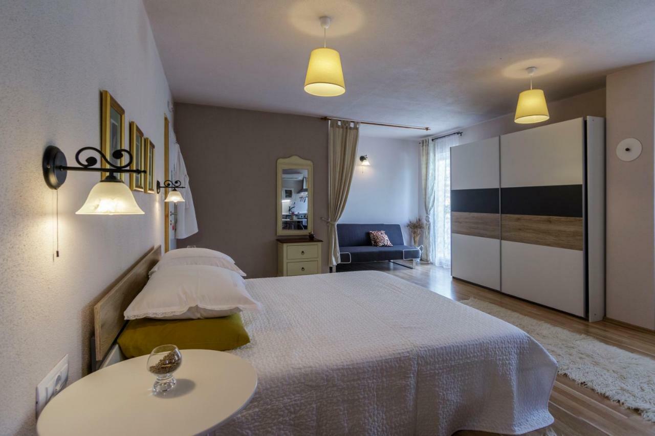 Apartments Mardesic Komiža Zewnętrze zdjęcie