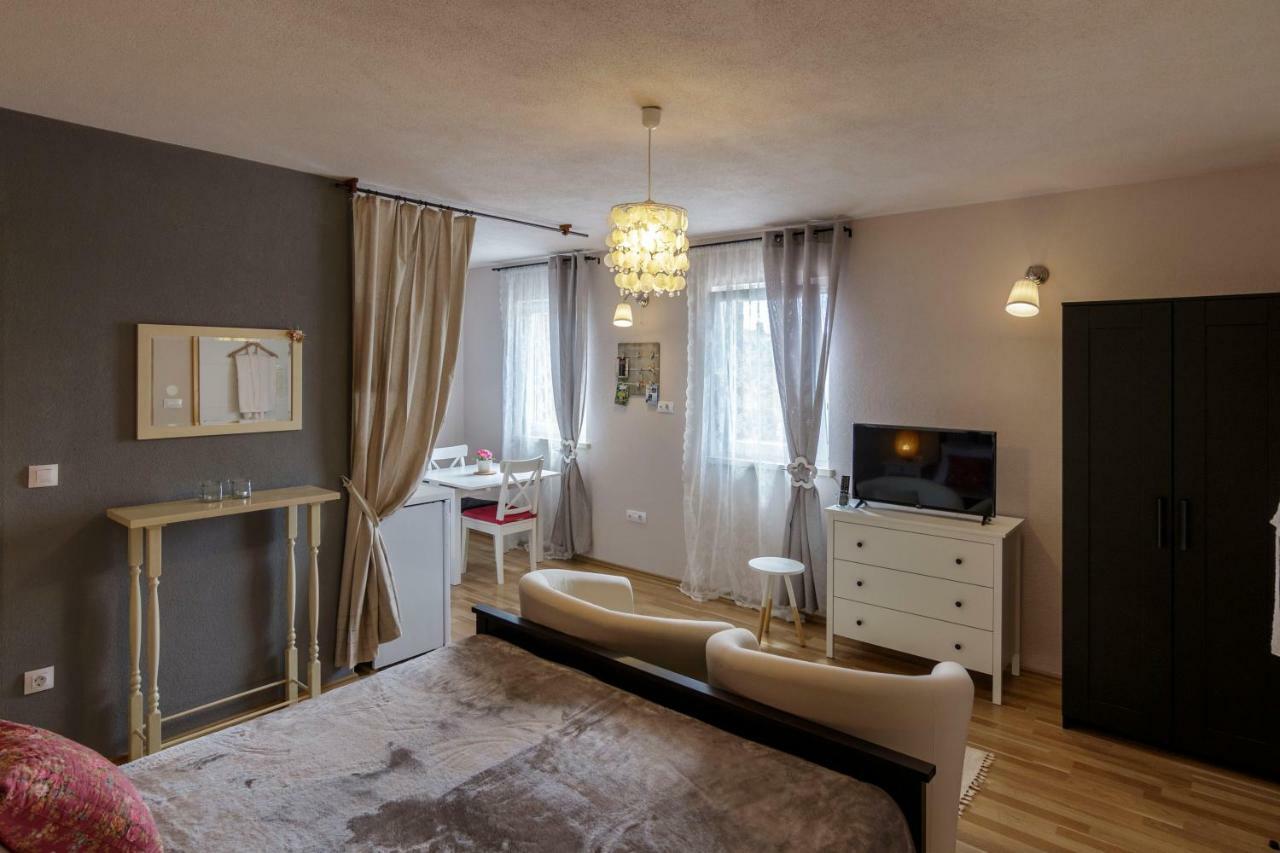 Apartments Mardesic Komiža Zewnętrze zdjęcie