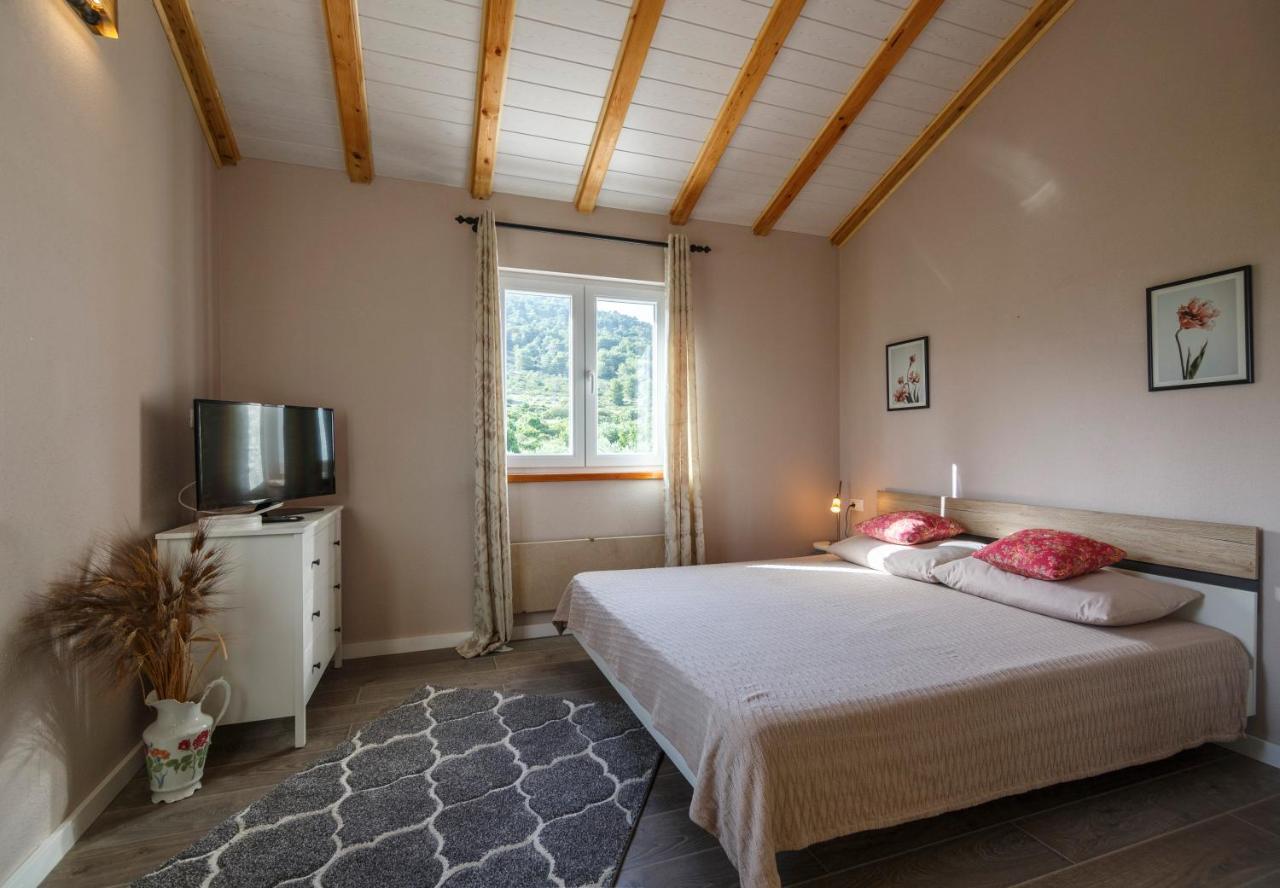 Apartments Mardesic Komiža Zewnętrze zdjęcie